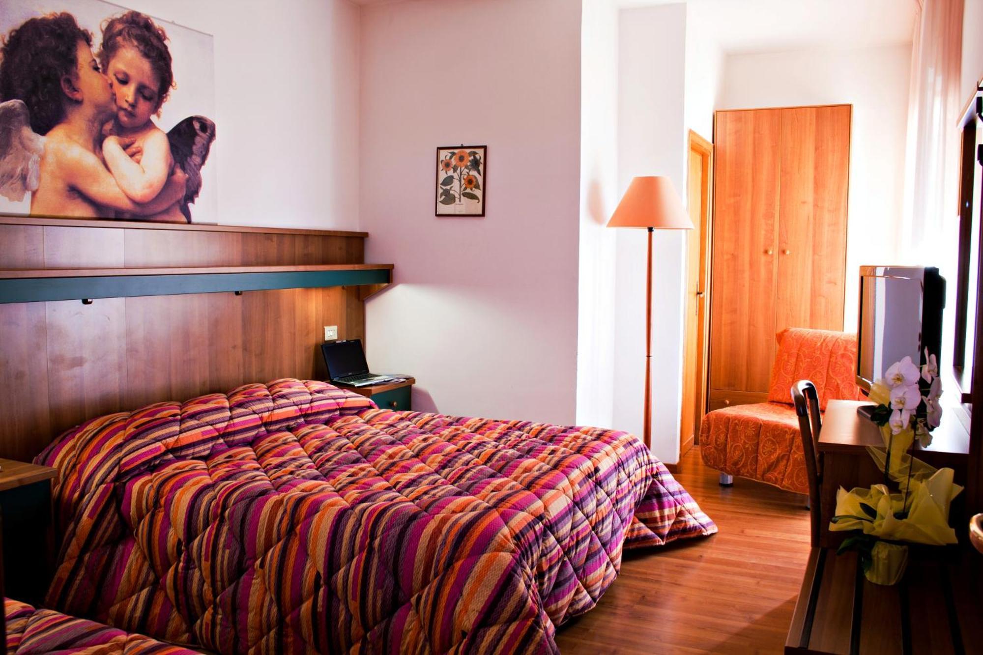 Hotel Los Angeles Ασίζη Δωμάτιο φωτογραφία