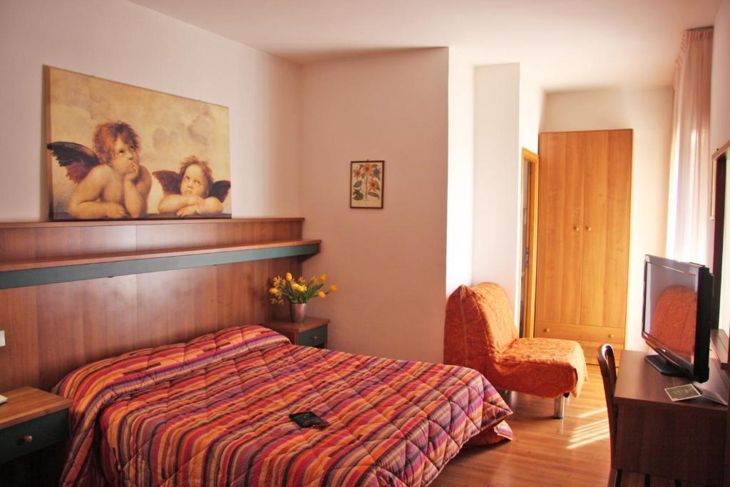 Hotel Los Angeles Ασίζη Δωμάτιο φωτογραφία